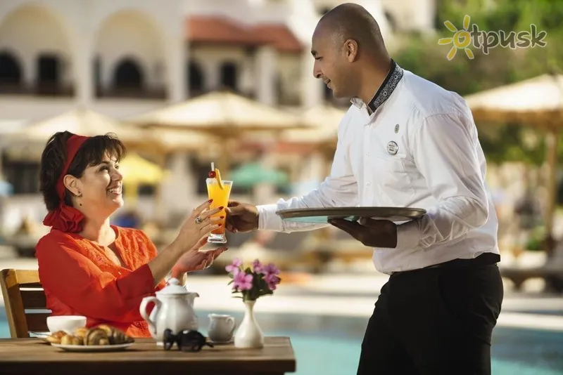 Фото отеля Movenpick Sharm el Sheikh Naama Bay 4* Šarm eš Šeiha Ēģipte bāri un restorāni