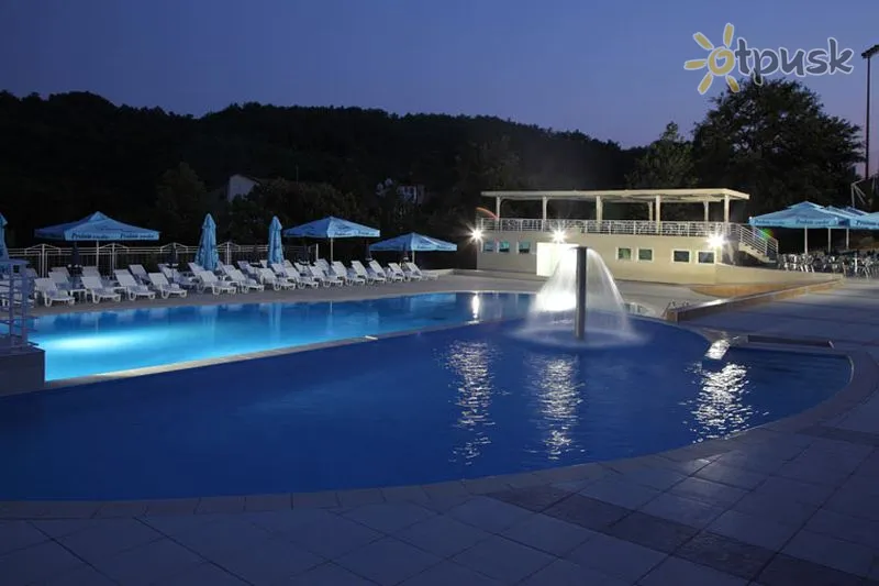 Фото отеля Radan Hotel 3* Prolom-Banya Serbija išorė ir baseinai