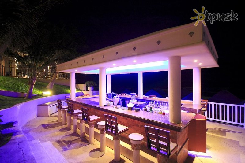 Фото отеля Golden Parnassus Resort & SPA 5* Канкун Мексика бары и рестораны