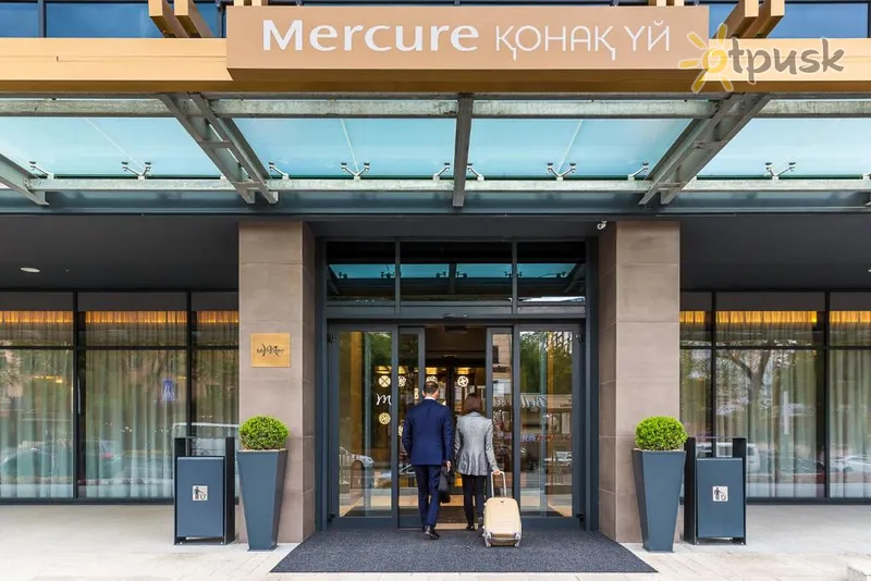 Фото отеля Mercure Almaty City Center 4* Алматы Казахстан экстерьер и бассейны