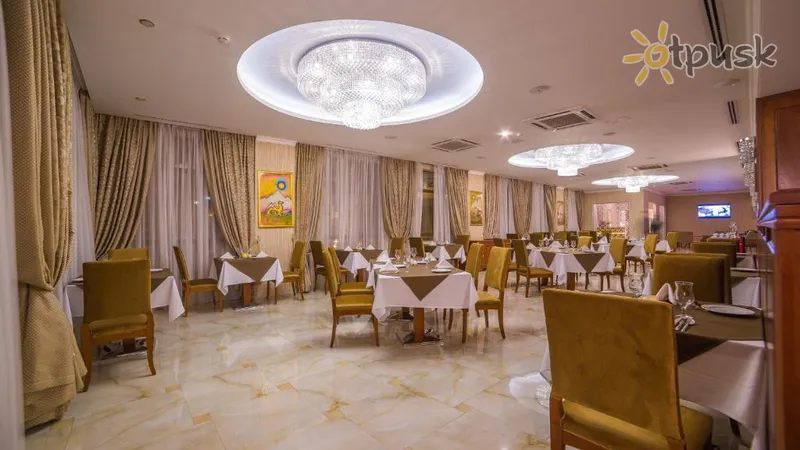 Фото отеля Ramada by Wyndham Almaty 4* Алматы Казахстан бары и рестораны