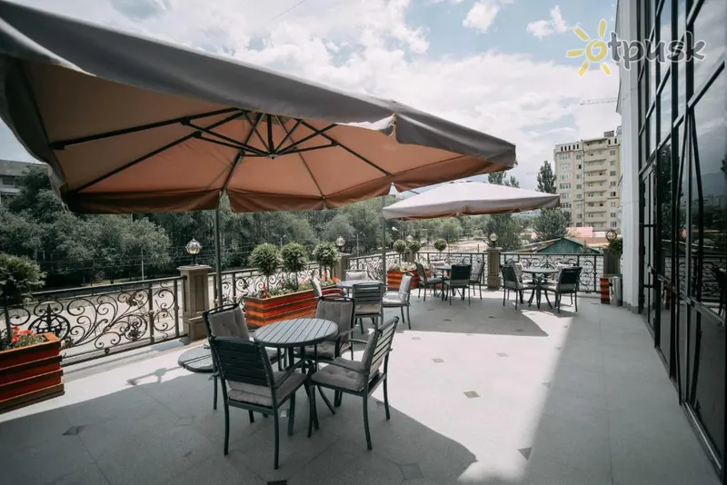Фото отеля Plaza Almaty 4* Алматы Казахстан бары и рестораны