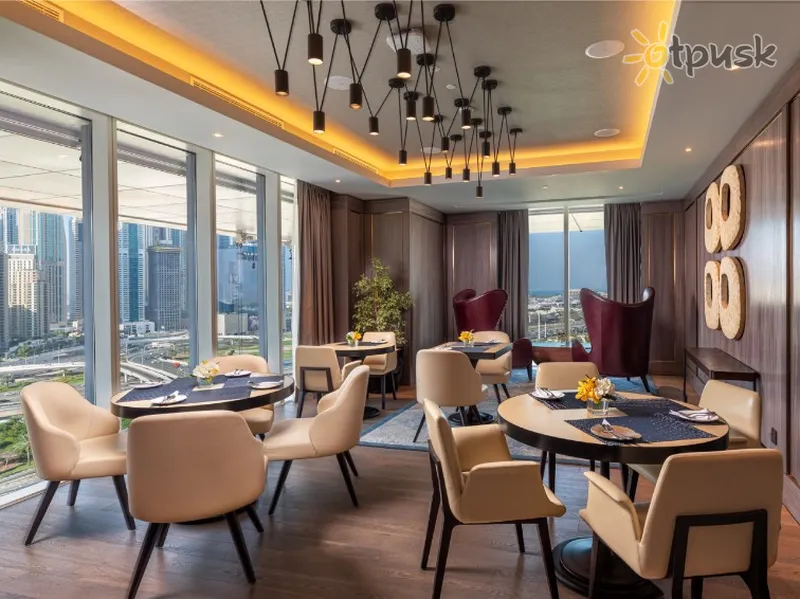 Фото отеля Taj Jumeirah Lakes Towers 5* Dubaija AAE bāri un restorāni