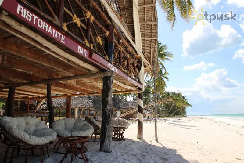 Фото отеля Blu Marlin Village 3* Ківенгва Танзанія пляж