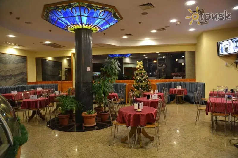 Фото отеля Best Western Turist 4* Skopje Ziemeļmaķedonija bāri un restorāni