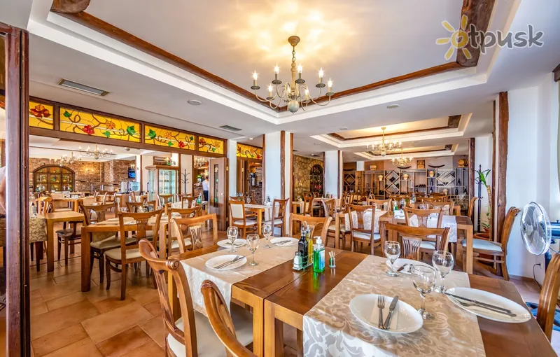 Фото отеля Tino Hotel 4* Ohrida Ziemeļmaķedonija bāri un restorāni