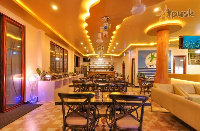 Фото отеля Sunrise Beach 3* Південний Мале Атол Мальдіви бари та ресторани