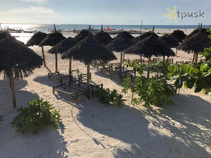 Фото отеля Palumbo Waves Resort 4* Кендва Танзанія пляж