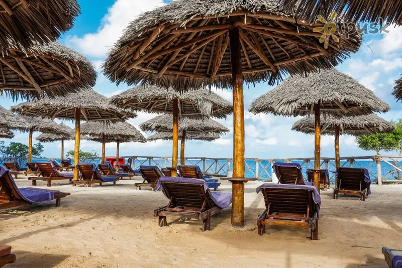 Фото отеля Veraclub Sunset Beach 4* Нунгві Танзанія пляж