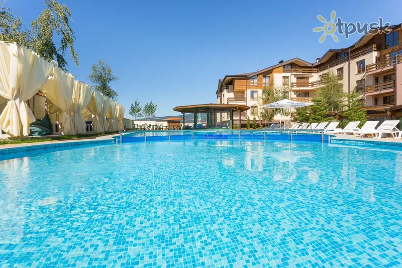 Фото отеля Green Wood Hotel & Spa 4* Bansko Bulgarija išorė ir baseinai