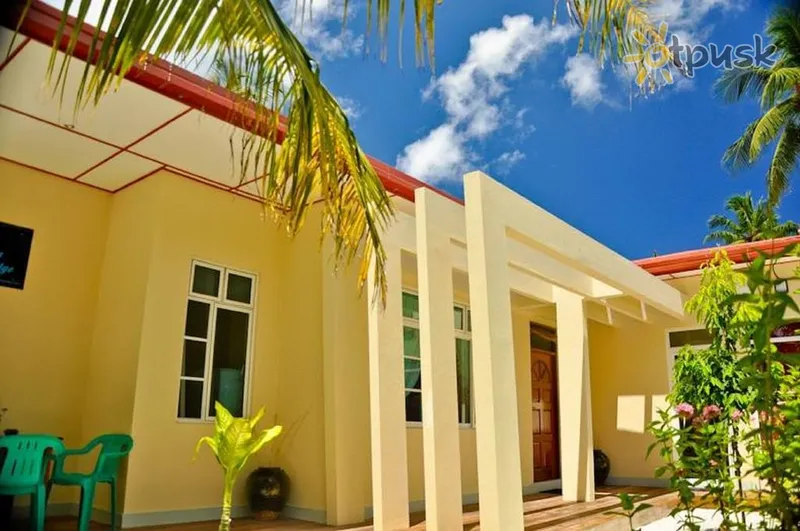 Фото отеля Charming Holiday Lodge 3* Адду Атол Мальдіви екстер'єр та басейни