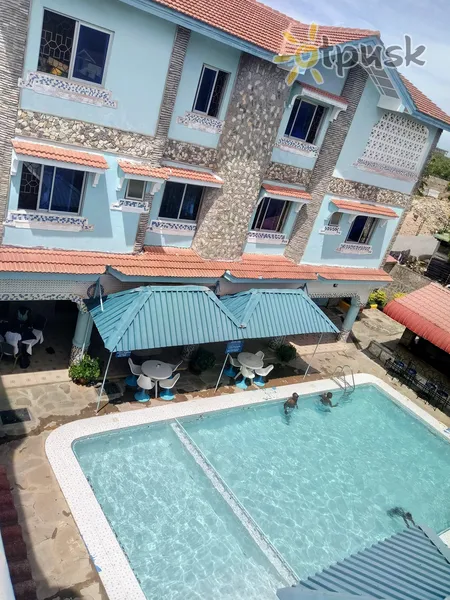 Фото отеля Chamiachi Luxury Apartments & Hotel 2* Момбаса Кения экстерьер и бассейны