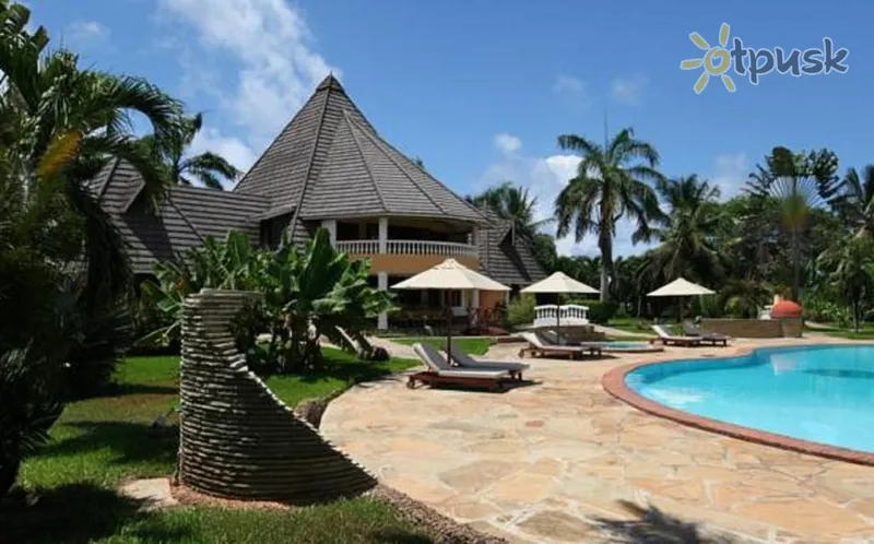 Фото отеля Sunset Villa Luxury Boutique 4* Момбаса Кения экстерьер и бассейны