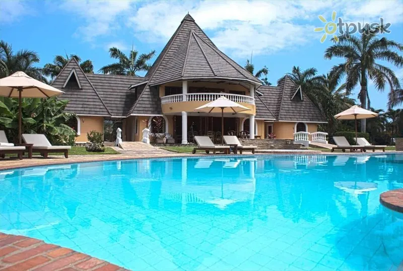 Фото отеля Sunset Villa Luxury Boutique 4* Mombasa Kenija ārpuse un baseini