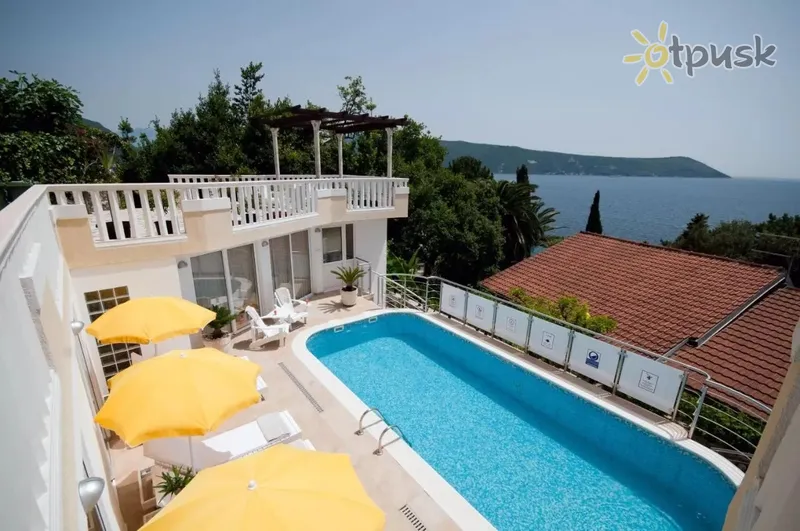 Фото отеля Tenzera Villa 4* Herceg Novi Melnkalne ārpuse un baseini
