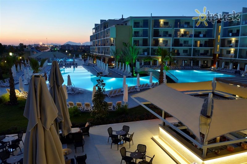Фото отеля Barut Sunwing Side Beach 4* Сиде Турция экстерьер и бассейны