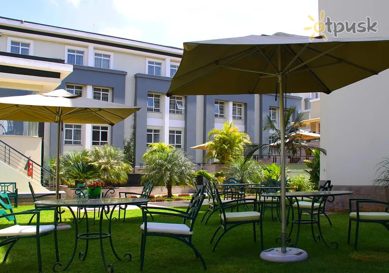 Фото отеля Eka Hotel Nairobi 4* Nairobis Kenija išorė ir baseinai