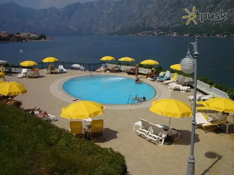 Фото отеля Splendido Hotel 4* Kotoras Juodkalnija išorė ir baseinai