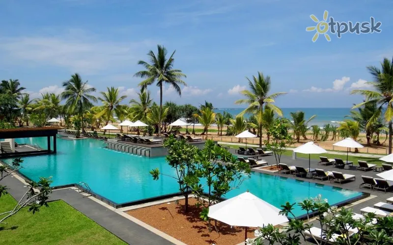 Фото отеля Centara Ceysands Resort & Spa Sri Lanka 5* Бентота Шри-Ланка экстерьер и бассейны