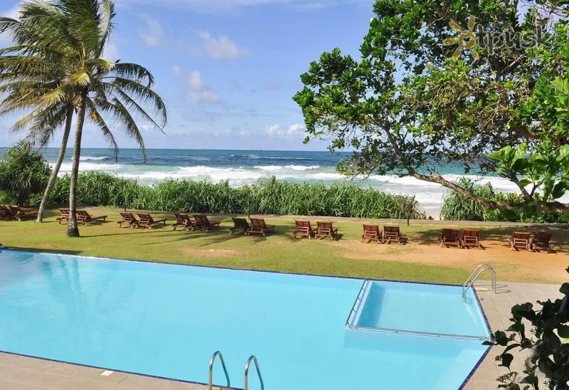 Фото отеля Koggala Beach Hotel 3* Коггала Шрі Ланка екстер'єр та басейни
