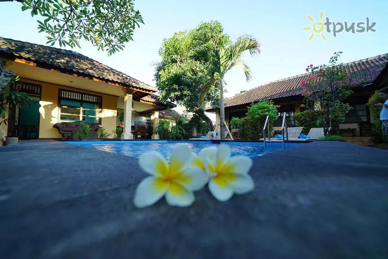 Фото отеля Mangga Bungalow 3* Санур (о. Бали) Индонезия экстерьер и бассейны