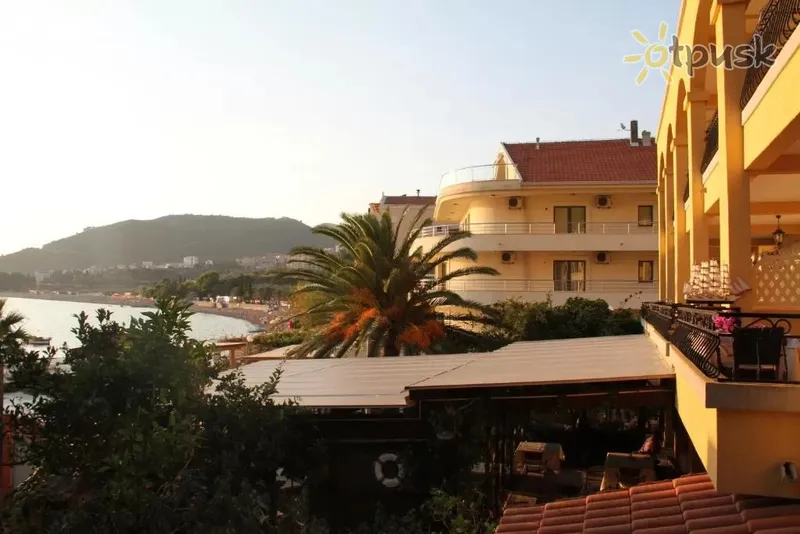 Фото отеля Porat Mali Hotel 3* Рафаїловичі Чорногорія екстер'єр та басейни