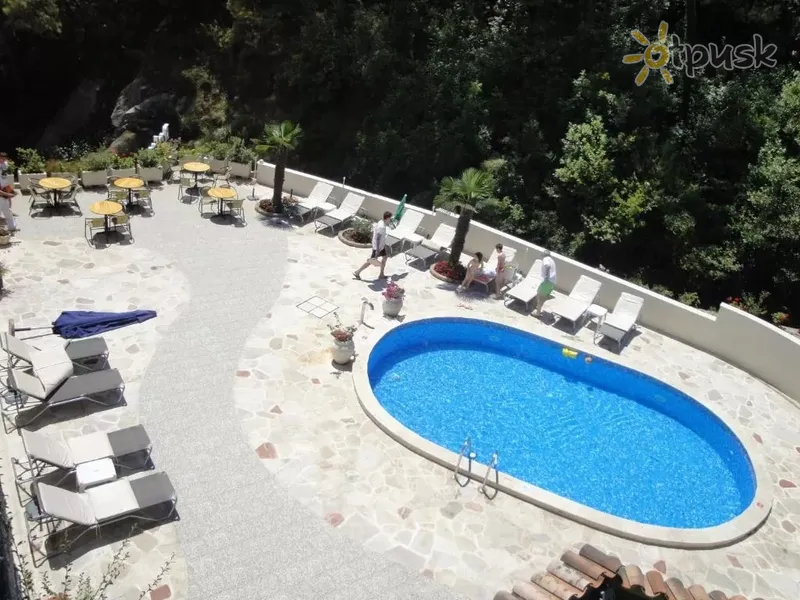 Фото отеля Danica Hotel 3* Petrovac Juodkalnija išorė ir baseinai