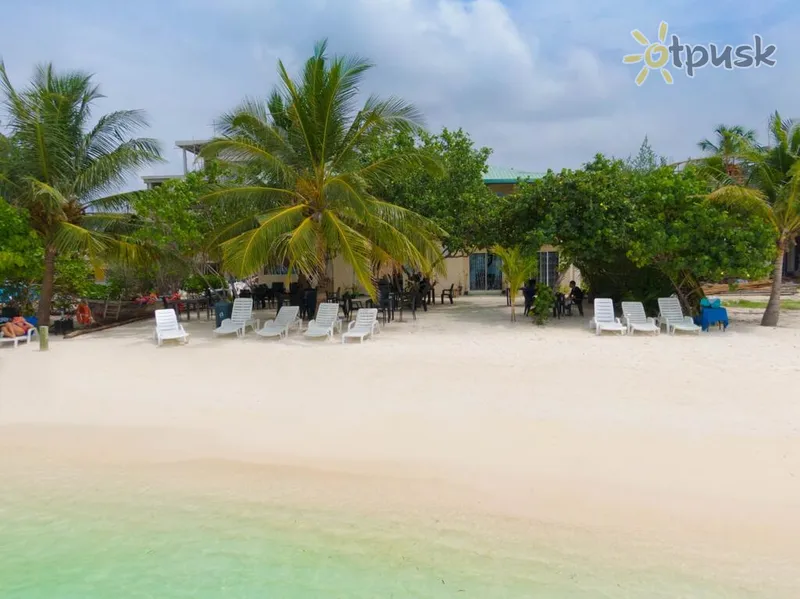 Фото отеля Crown Beach Hotel 4* Šiaurės Malės atolas Maldyvai papludimys