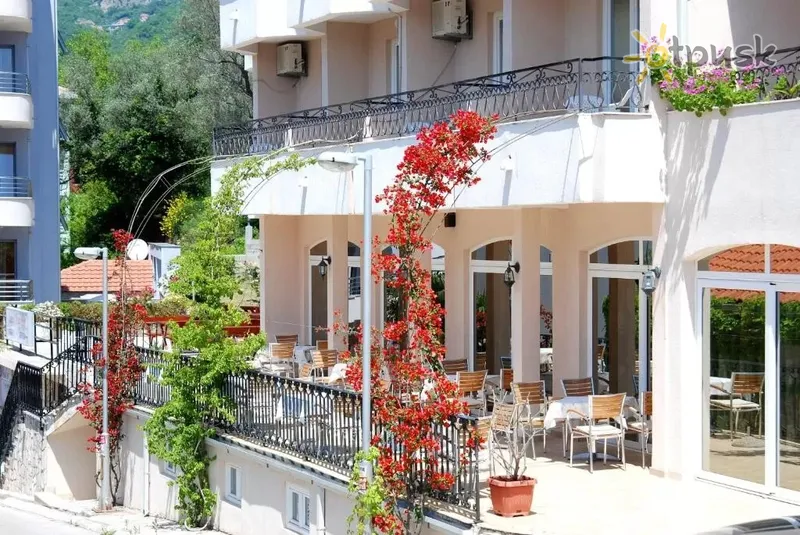 Фото отеля Magnolija Hotel 3* Becici Juodkalnija išorė ir baseinai