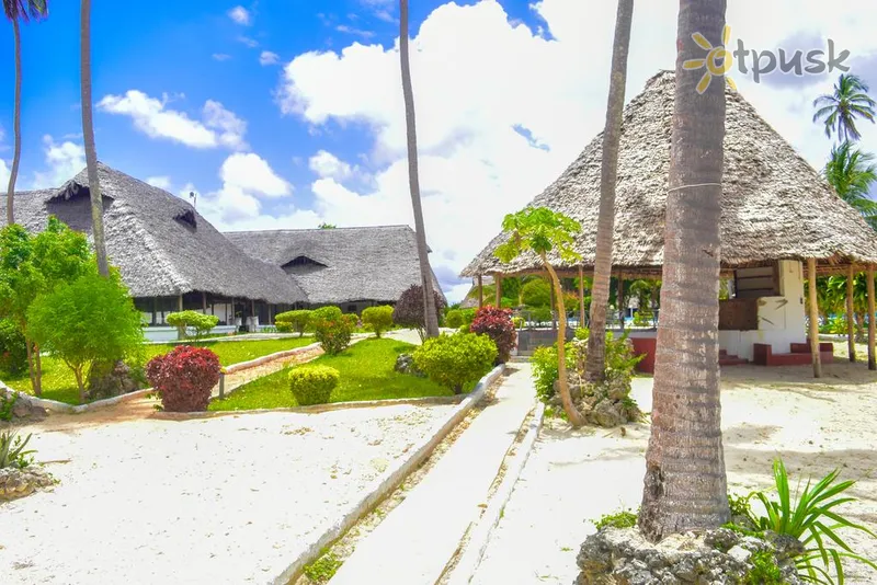 Фото отеля Coconut Tree Village Beach Resort 3* Marumbi Tanzānija ārpuse un baseini