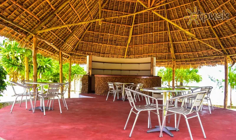 Фото отеля Coconut Tree Village Beach Resort 3* Marumbi Tanzanija barai ir restoranai