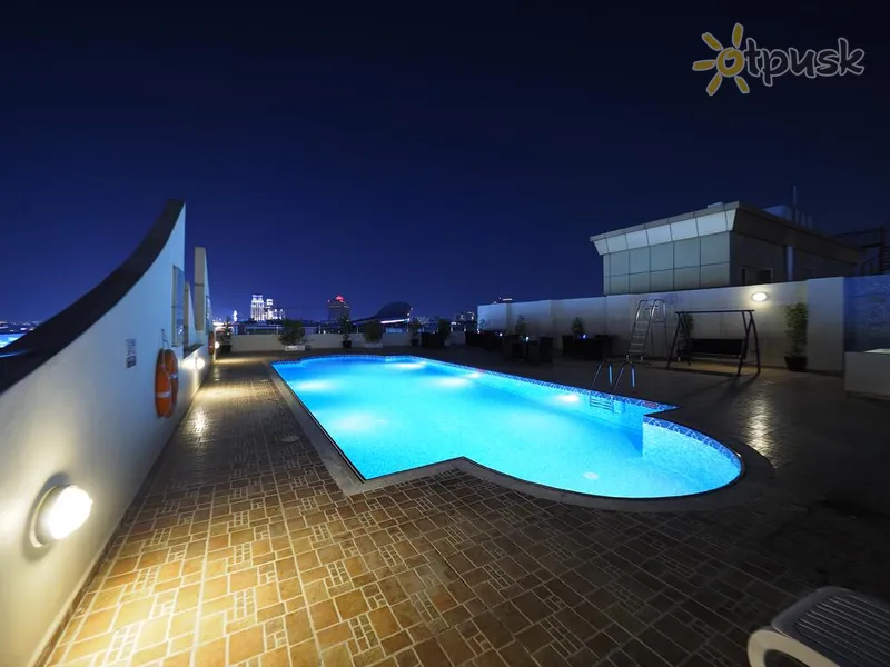 Фото отеля Skylark Hotel Apartments 3* Дубай ОАЭ экстерьер и бассейны