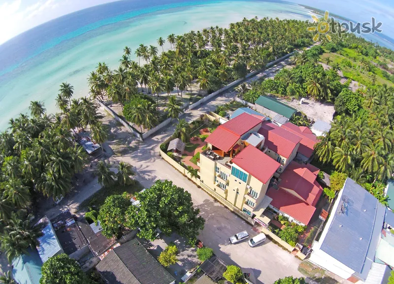 Фото отеля Reveries Diving Village 3* Laamu atolas Maldyvai išorė ir baseinai