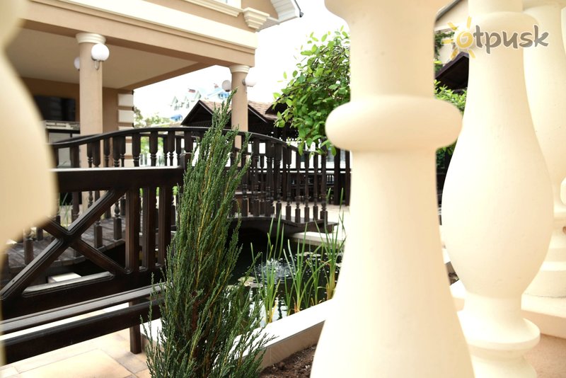 Фото отеля Rest Royally Hotel 3* Саки Крым экстерьер и бассейны