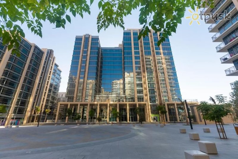 Фото отеля Wyndham Dubai Deira 4* Дубай ОАЭ экстерьер и бассейны