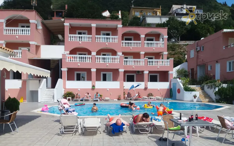 Фото отеля Paradiso Aparthotel 3* par. Korfu Grieķija ārpuse un baseini