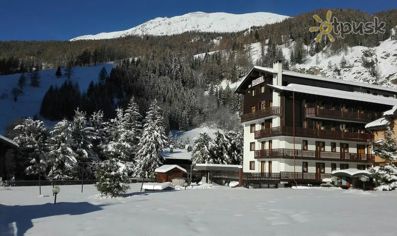 Фото отеля Residence Les Coupoles 3* Aosta Itālija ārpuse un baseini