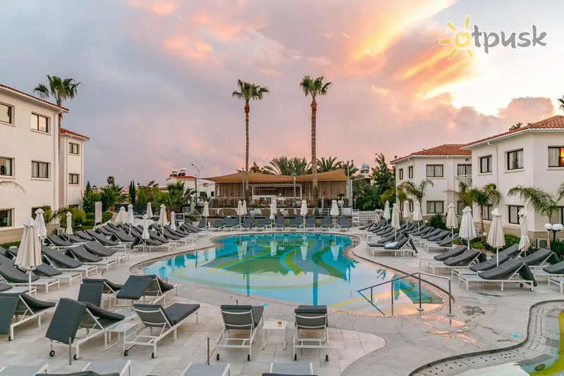 Фото отеля The King Jason Paphos 4* Patosas Kipras išorė ir baseinai