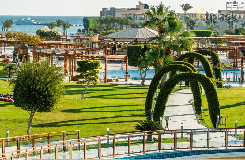 Фото отеля Sunrise Grand Select Crystal Bay 5* Хургада Египет экстерьер и бассейны
