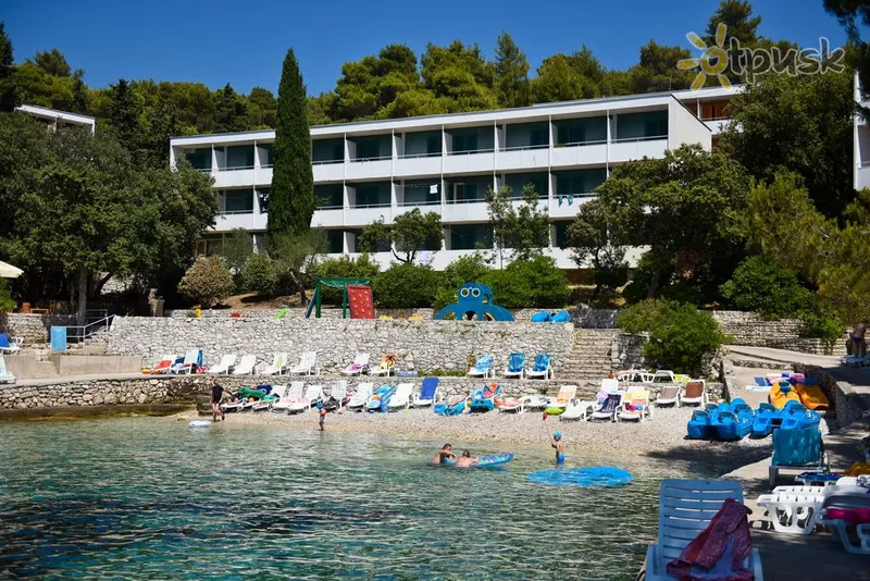 Фото отеля Sirena Hotel Hvar 3* о. Хвар Хорватія пляж