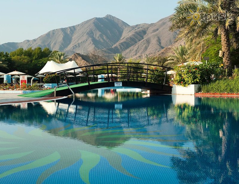 Фото отеля Le Meridien Al Aqah Beach Resort 5* Фуджейра ОАЭ экстерьер и бассейны