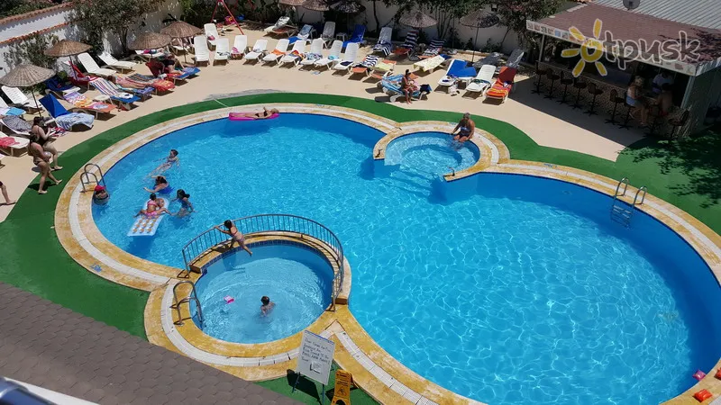 Фото отеля Goldenmoon Aparthotel 3* Kušadasis Turkija išorė ir baseinai