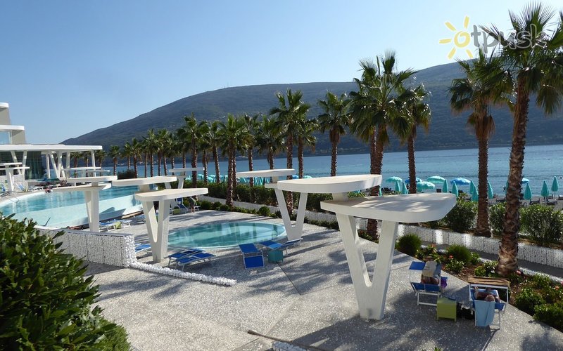 Фото отеля Carine Hotel Kumbor Superior 5* Герцег Нови Черногория экстерьер и бассейны