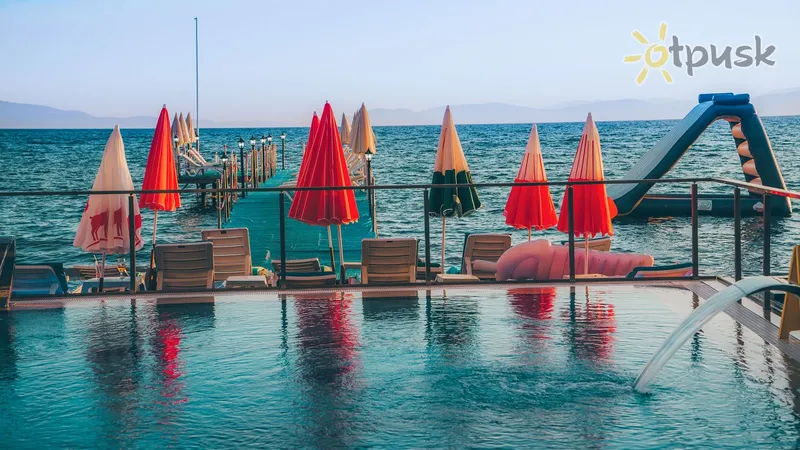 Фото отеля Grand Sahin's Hotel 4* Кушадаси Туреччина екстер'єр та басейни