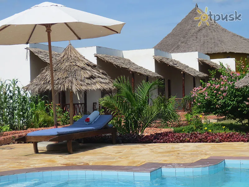 Фото отеля Zanzibar Star Resort 3* Нунгві Танзанія екстер'єр та басейни