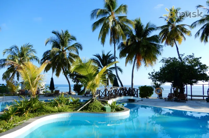 Фото отеля Equator Village 3* Addu atols Maldīvija ārpuse un baseini