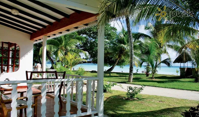 Фото отеля Cote D’Or Lodge 4* par. Praslin Seišelu salas ārpuse un baseini