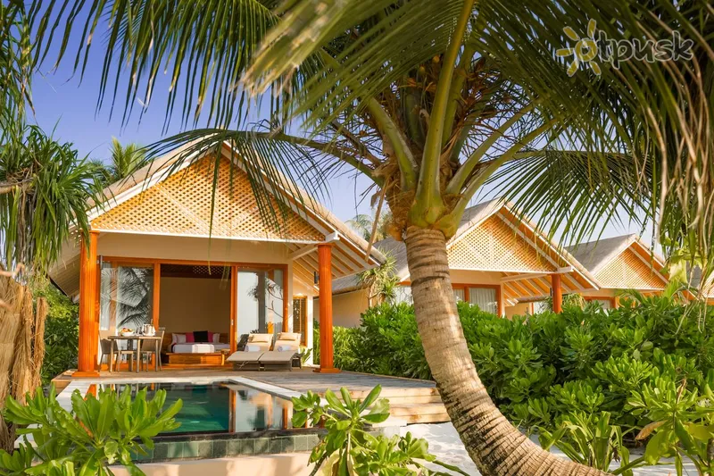 Фото отеля Kudafushi Resort & Spa 5* Раа Атолл Мальдивы экстерьер и бассейны