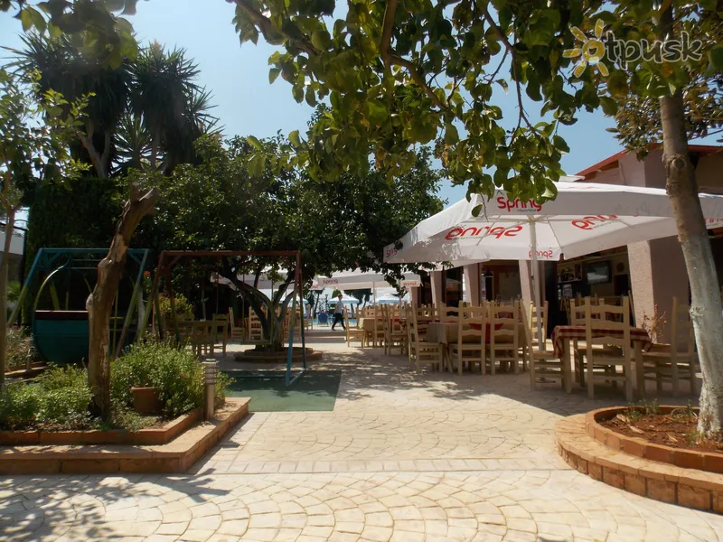 Фото отеля Mediterrane 4* Саранда Албанія бари та ресторани