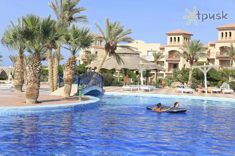 Фото отеля Pensee Beach Resort Marsa Alam operated by The Three Corners Hotels & Resorts 4* Марса Алам Єгипет екстер'єр та басейни